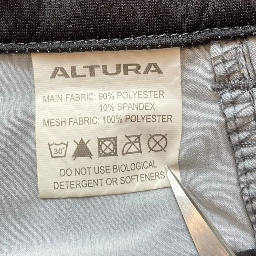 Altura Gray Tone Geo Design Shorts Size Medium